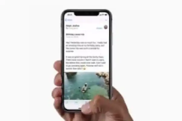 iPhone X - Reflection